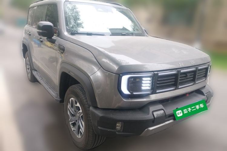 Used BAIC Off-Road BJ40 2026 Model 2.0T Gasoline Standard Edition Front Right 45 Deg