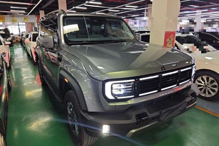 Used BAIC Off-Road BJ40 2026 Model 2.0T Gasoline Standard Edition Front Right 45 Deg