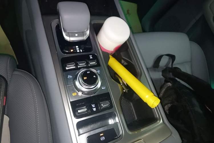 Used BAIC Off-Road BJ40 2026 Model 2.0T Gasoline Standard Edition Gear Lever