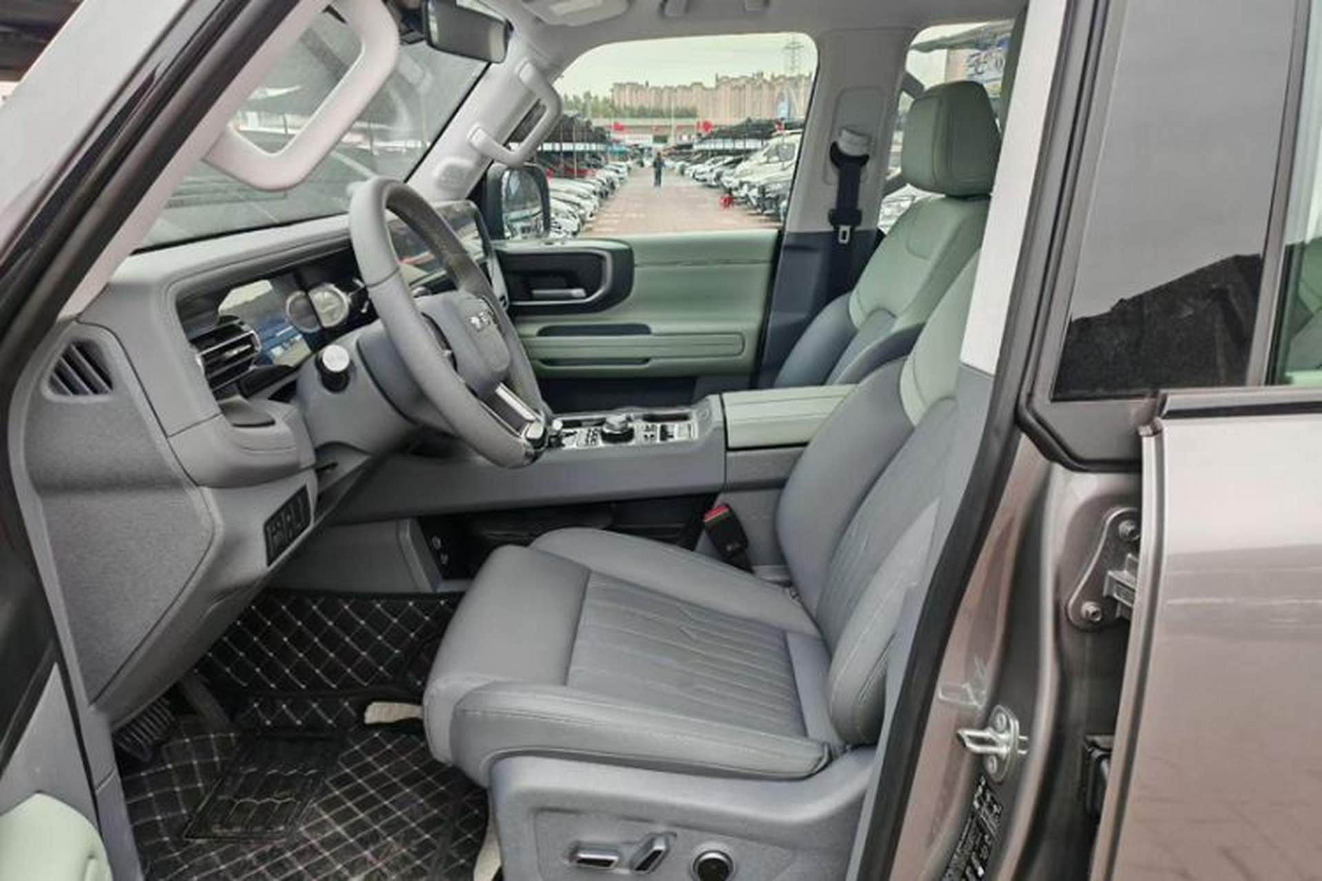 Used BAIC Off-Road BJ40 2026 Model 2.0D Diesel Edition Interior 2
