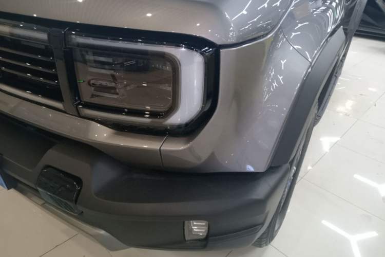 Used BAIC Off-Road BJ40 2026 Model 2.0T Gasoline Standard Edition Left Front Headlight