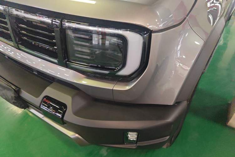 Used BAIC Off-Road BJ40 2026 Model 2.0T Gasoline Standard Edition Left Front Headlight