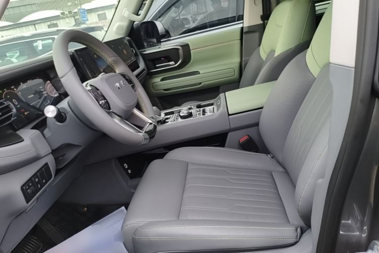 Used BAIC Off-Road BJ40 2026 Model 2.0T Gasoline Standard Edition Left Front Seat
