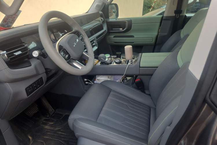 Used BAIC Off-Road BJ40 2026 Model 2.0T Gasoline Standard Edition Left Front Seat