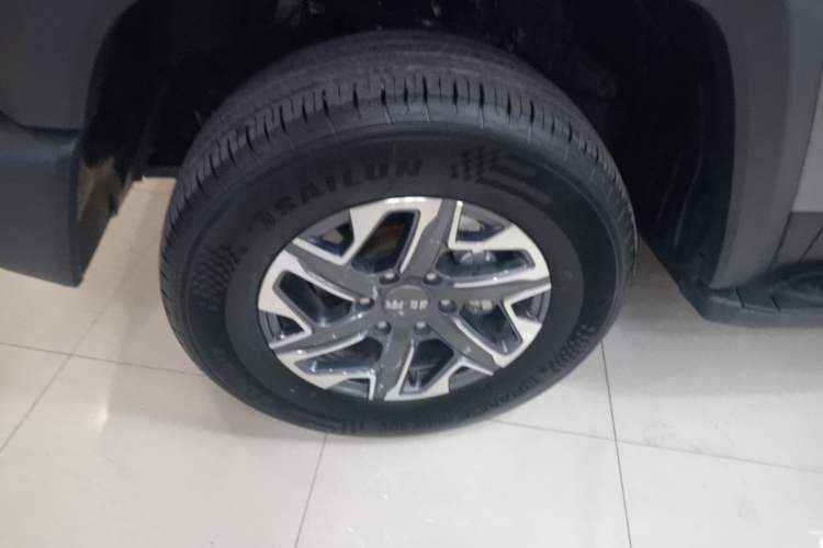 Used BAIC Off-Road BJ40 2026 Model 2.0T Gasoline Standard Edition Left Front Wheel Hub
