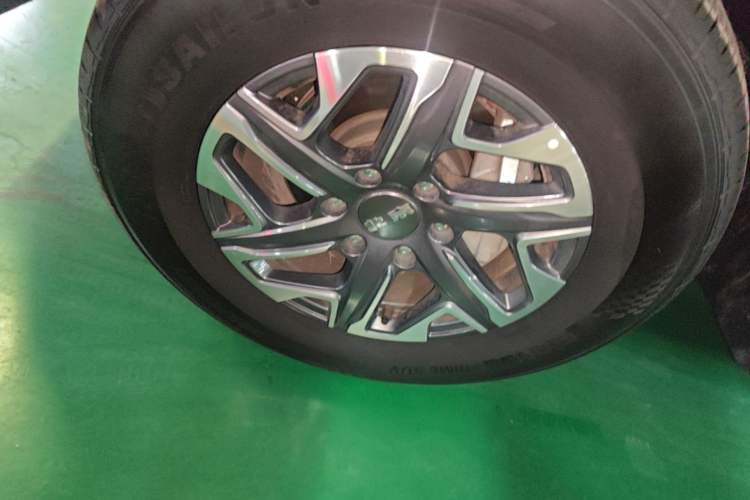 Used BAIC Off-Road BJ40 2026 Model 2.0T Gasoline Standard Edition Left Front Wheel Hub