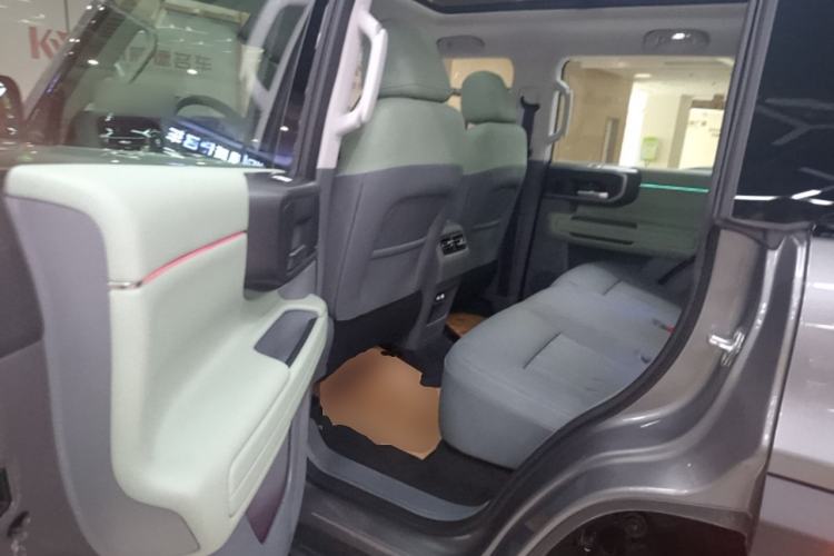 Used BAIC Off-Road BJ40 2026 Model 2.0T Gasoline Standard Edition Left Rear Seat