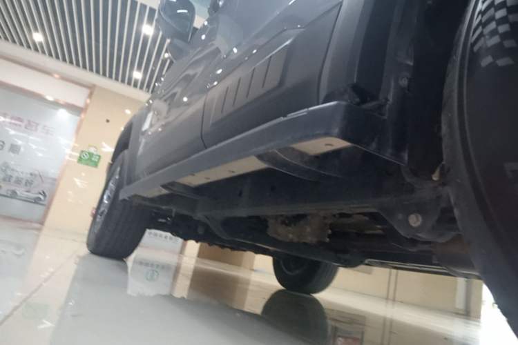 Used BAIC Off-Road BJ40 2026 Model 2.0T Gasoline Standard Edition Left Side Sill