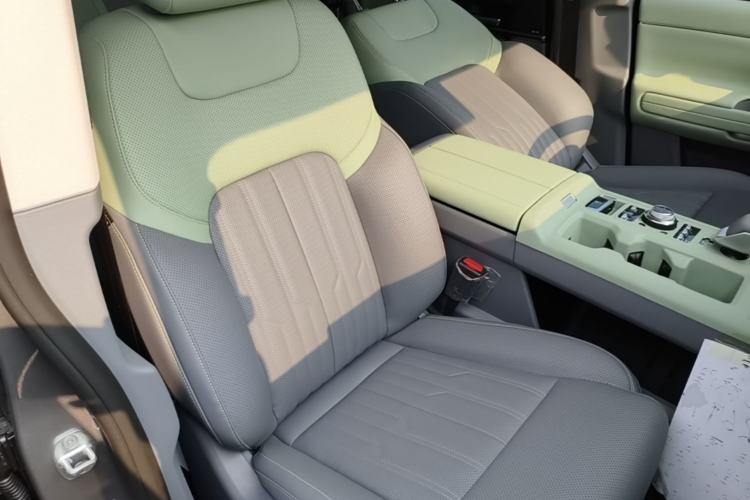 Used BAIC Off-Road BJ40 2026 Model 2.0T Gasoline Standard Edition Right Front Seat