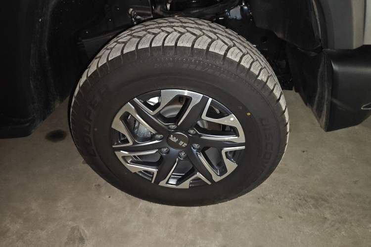 Used BAIC Off-Road BJ40 2026 Model 2.0D Diesel Edition Right Front Wheel Hub