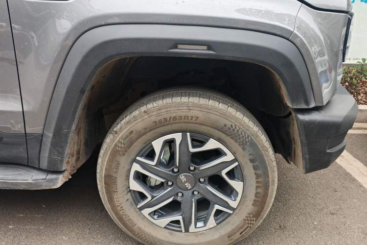 Used BAIC Off-Road BJ40 2026 Model 2.0T Gasoline Standard Edition Right Front Wheel Hub
