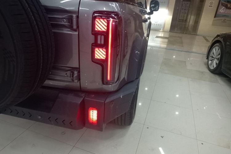 Used BAIC Off-Road BJ40 2026 Model 2.0T Gasoline Standard Edition Right Rear Taillight