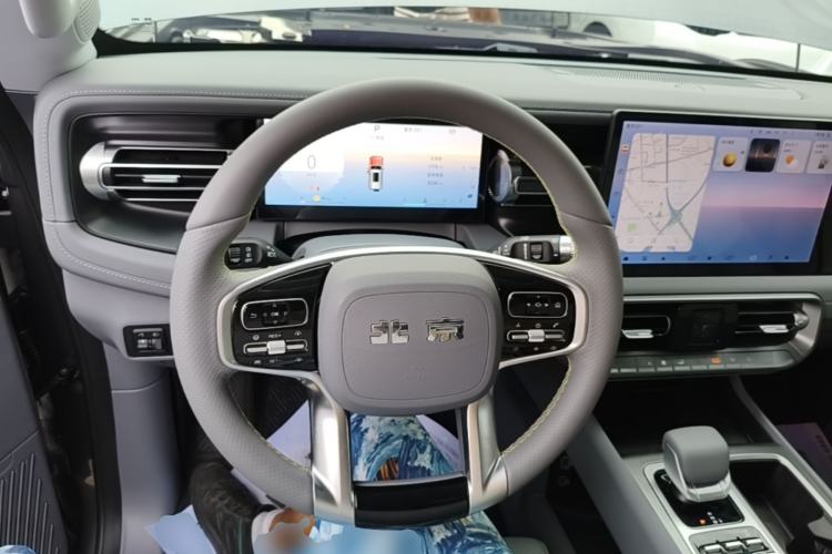 Used BAIC Off-Road BJ40 2026 Model 2.0T Gasoline Standard Edition Steering Wheel