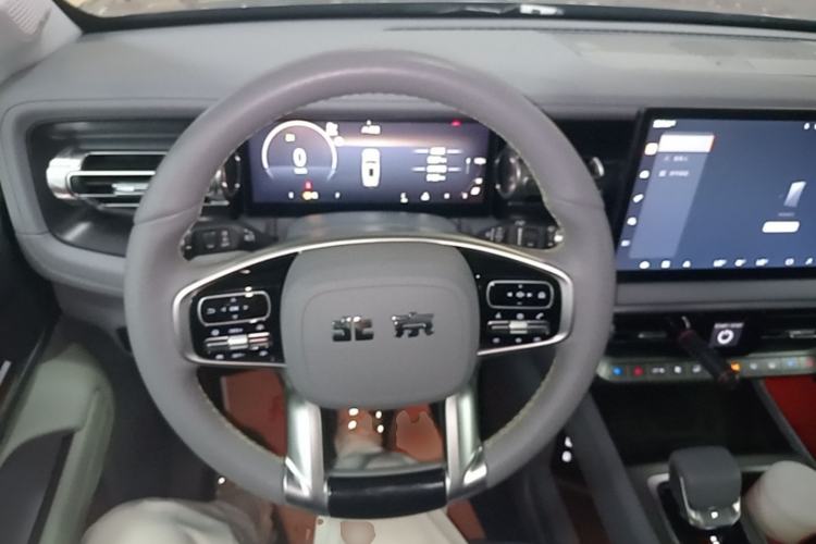 Used BAIC Off-Road BJ40 2026 Model 2.0T Gasoline Standard Edition Steering Wheel
