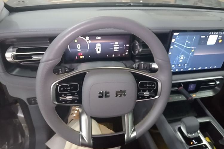 Used BAIC Off-Road BJ40 2026 Model 2.0T Gasoline Standard Edition Steering Wheel