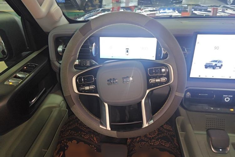 Used BAIC Off-Road BJ40 2026 Model 2.0T Gasoline Standard Edition Steering Wheel