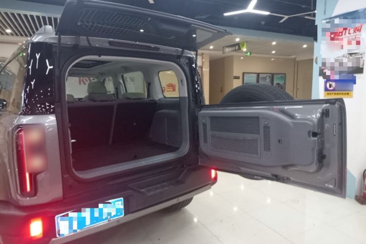 Used BAIC Off-Road BJ40 2026 Model 2.0T Gasoline Standard Edition Trunk