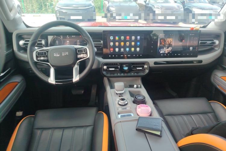 Used BAIC Off-Road BJ40 2026 Model 2.0T Gasoline Advanced Edition Center Console
