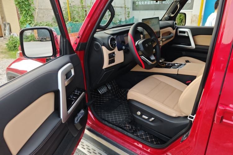 Used BAIC Off-Road BJ40 2026 2.0T Explorer Gasoline Model Driver Seat