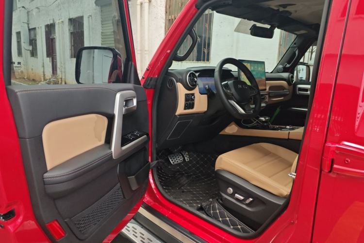 Used BAIC Off-Road BJ40 2026 2.0T Explorer Gasoline Model Driver Seat