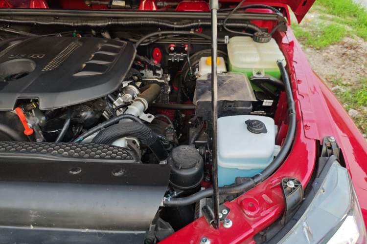 Used BAIC Off-Road BJ40 2026 2.0T Explorer Gasoline Model Engine Bay Left