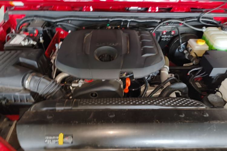 Used BAIC Off-Road BJ40 2026 2.0T Explorer Gasoline Model Engine Bay