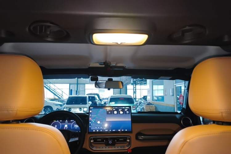 Used BAIC Off-Road BJ40 2026 2.0T Explorer Gasoline Model Headliner