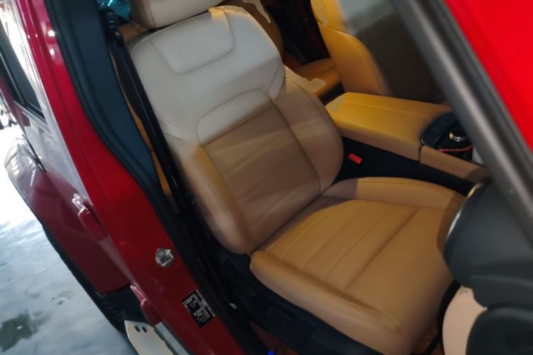 Used BAIC Off-Road BJ40 2026 2.0T Explorer Gasoline Model Right Front Seat