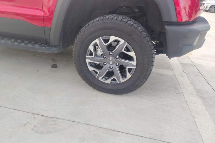 Used BAIC Off-Road BJ40 2026 Model 2.0T Gasoline Advanced Edition Right Front Wheel Hub