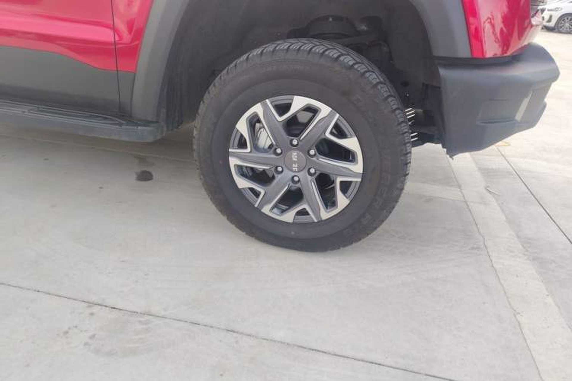 Used BAIC Off-Road BJ40 2026 Model 2.0T Gasoline Advanced Edition Right Front Wheel Hub