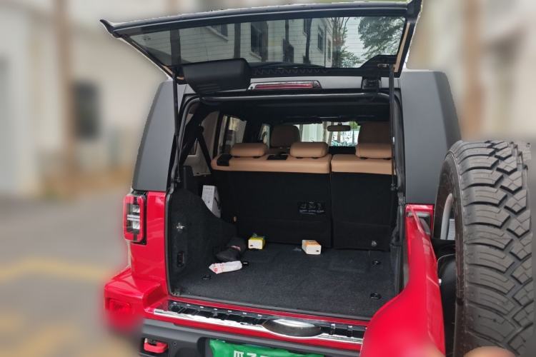 Used BAIC Off-Road BJ40 2026 2.0T Explorer Gasoline Model Trunk