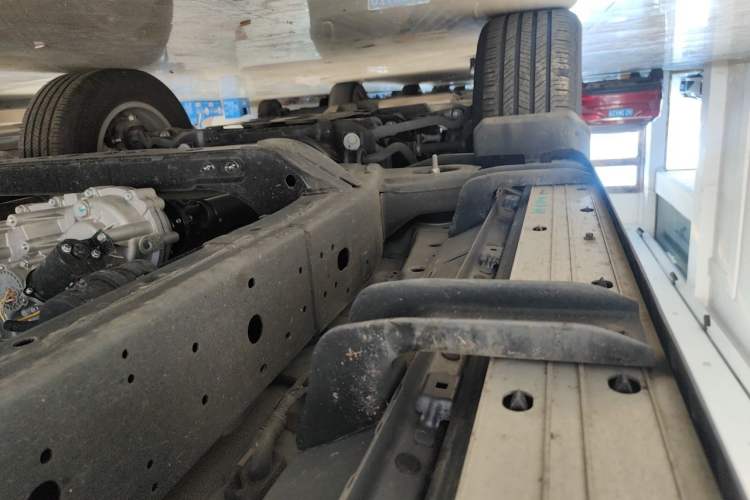 Used BAIC Off-Road BJ40 2026 Model 2.0T Gasoline Standard Edition Chassis Front Left