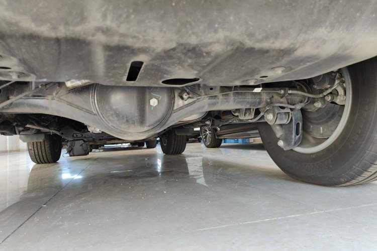 Used BAIC Off-Road BJ40 2026 Model 2.0T Gasoline Standard Edition Chassis Rear