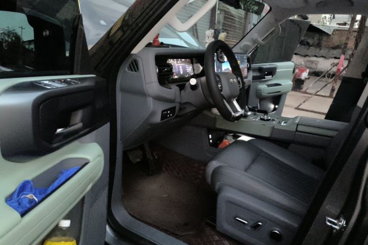Used BAIC Off-Road BJ40 2026 Model 2.0D Diesel Edition Driver Seat
