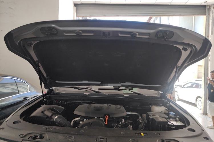 Used BAIC Off-Road BJ40 2026 Model 2.0T Gasoline Standard Edition Engine Bay
