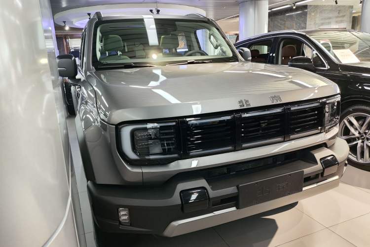 Used BAIC Off-Road BJ40 2026 Model 2.0T Gasoline Standard Edition Exterior 2