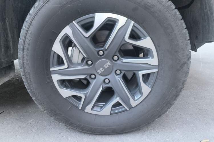 Used BAIC Off-Road BJ40 2026 Model 2.0D Diesel Edition Right Front Wheel Hub