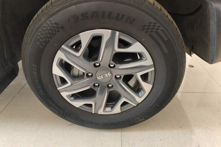Used BAIC Off-Road BJ40 2026 Model 2.0T Gasoline Standard Edition Right Front Wheel Hub