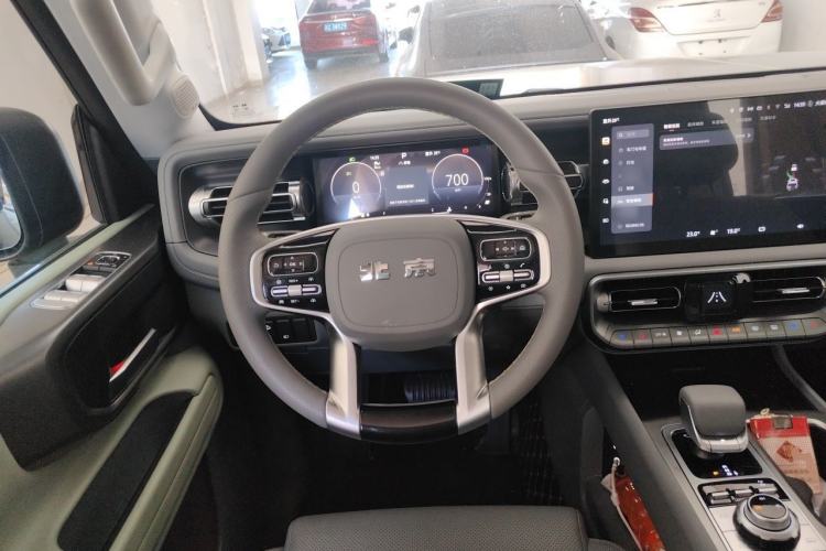 Used BAIC Off-Road BJ40 2026 Model 2.0T Gasoline Standard Edition Steering Wheel