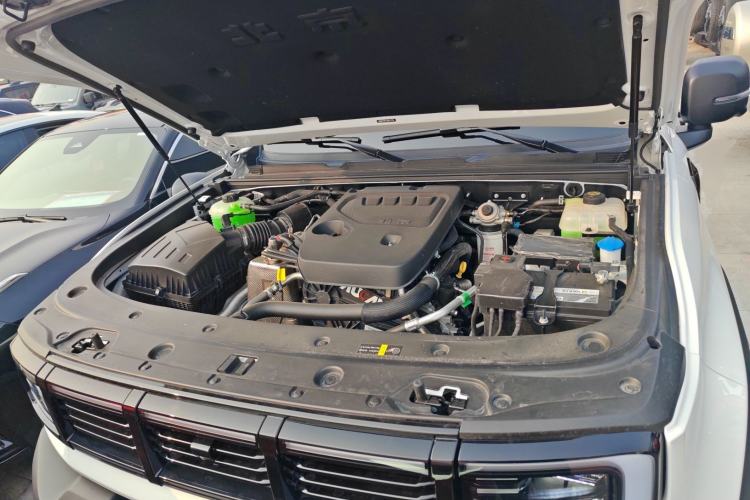 Used BAIC Off-Road BJ40 2026 Model 2.0D Diesel Edition Engine Bay