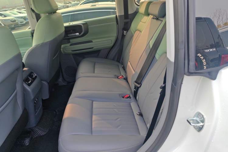 Used BAIC Off-Road BJ40 2026 Model 2.0D Diesel Edition Interior 4