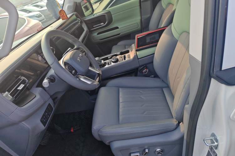 Used BAIC Off-Road BJ40 2026 Model 2.0D Diesel Edition Left Front Seat