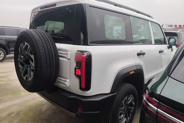 Used BAIC Off-Road BJ40 2026 Model 2.0T Gasoline Standard Edition Rear
