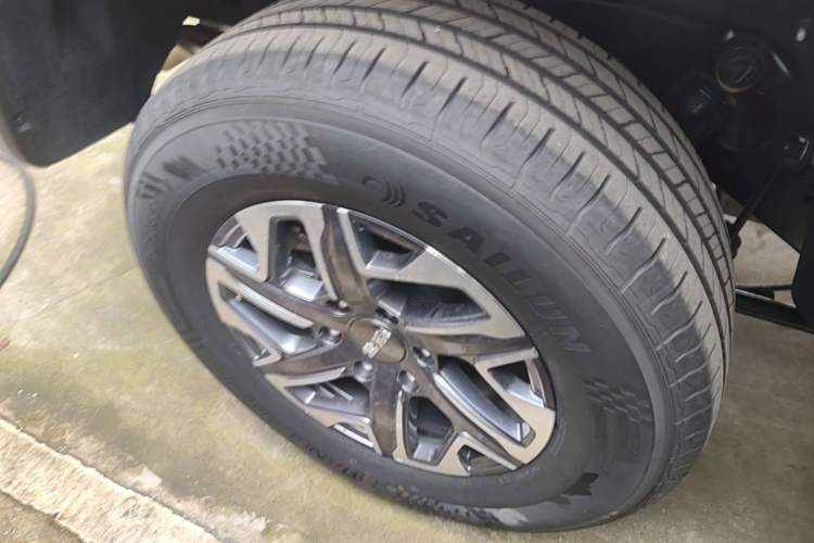 Used BAIC Off-Road BJ40 2026 Model 2.0T Gasoline Standard Edition Right Rear Wheel Hub