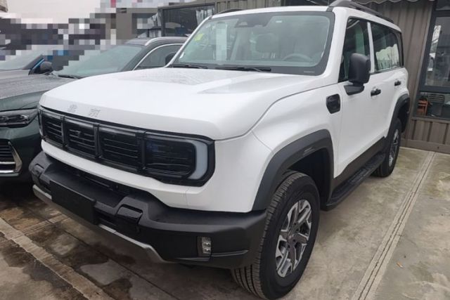Used BAIC Off-Road BJ40 2026 Model 2.0T Gasoline Standard Edition