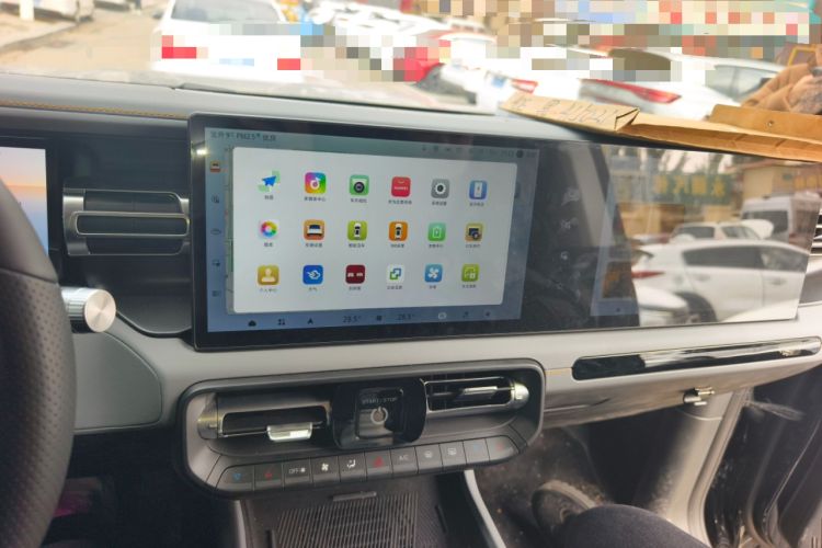 Used BAIC Off-Road BJ40 Electric Drive 2025 Advanced Edition Audio And AC Panel