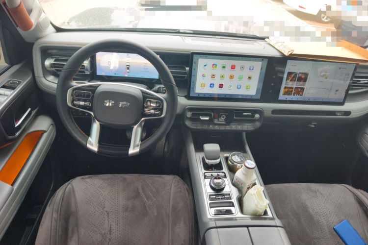 Used BAIC Off-Road BJ40 Electric Drive 2025 Advanced Edition Center Console