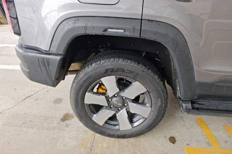 Used BAIC Off-Road BJ40 Electric Drive 2025 Standard Edition Right Rear Wheel Hub