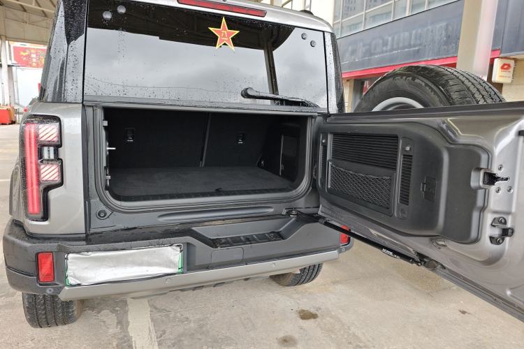 Used BAIC Off-Road BJ40 Electric Drive 2025 Standard Edition Trunk