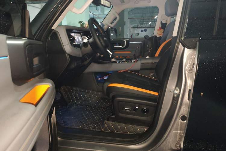 Used BAIC Off-Road BJ40 Electric Drive 2025 Advanced Edition Left Front Seat